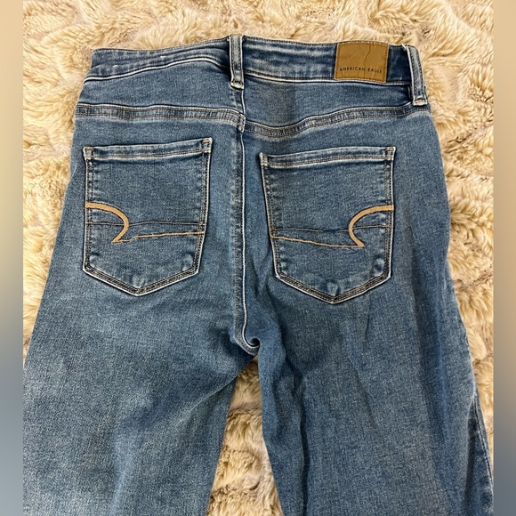 American Eagle skinny jeans with the perfect stretch - Picture 2 of 4